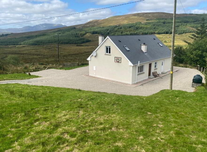 Bavin, Kilcar, F94DC94
