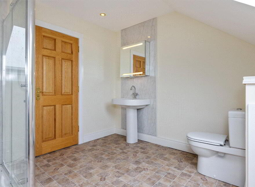 128 Old Ballynahinch Road, Lisburn, BT27 6TH