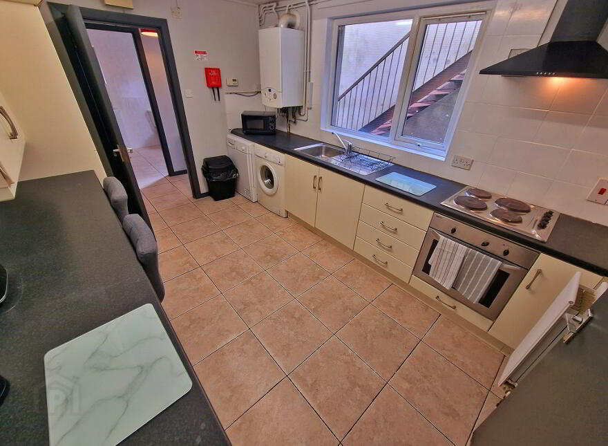 Apt 1, 34 Fitzroy Ave, Belfast, BT7 1HW