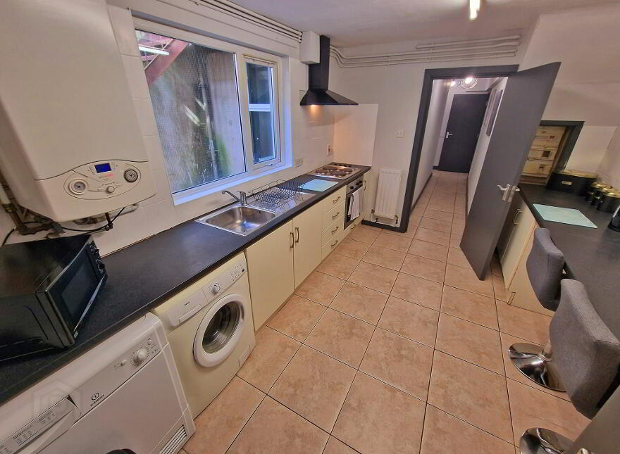 Apt 1, 34 Fitzroy Ave, Belfast, BT7 1HW