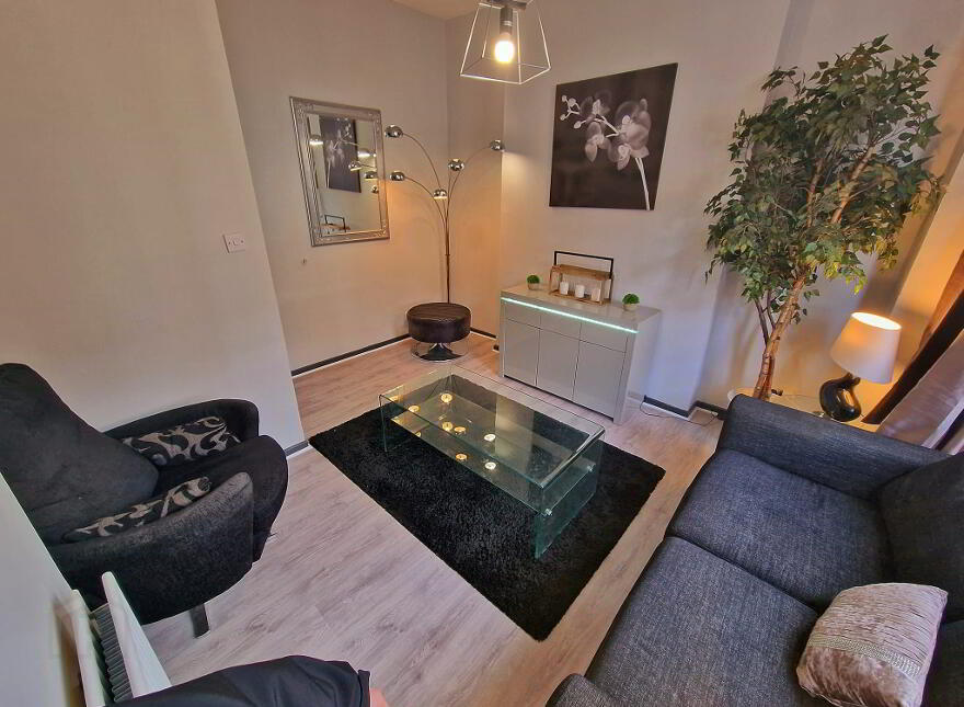 Apt 1, 34 Fitzroy Ave, Belfast, BT7 1HW