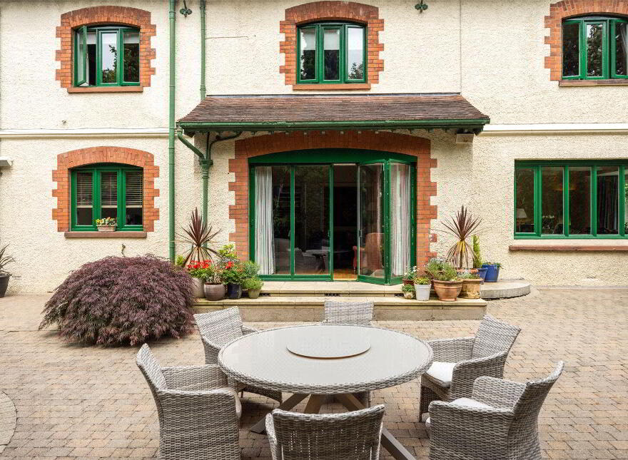 Dundarave, 53 Malone Park, Belfast, BT9 6NN