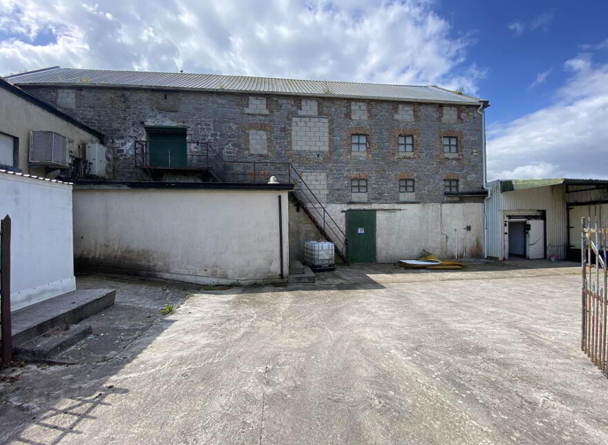 Cillide, Mannister, Croom