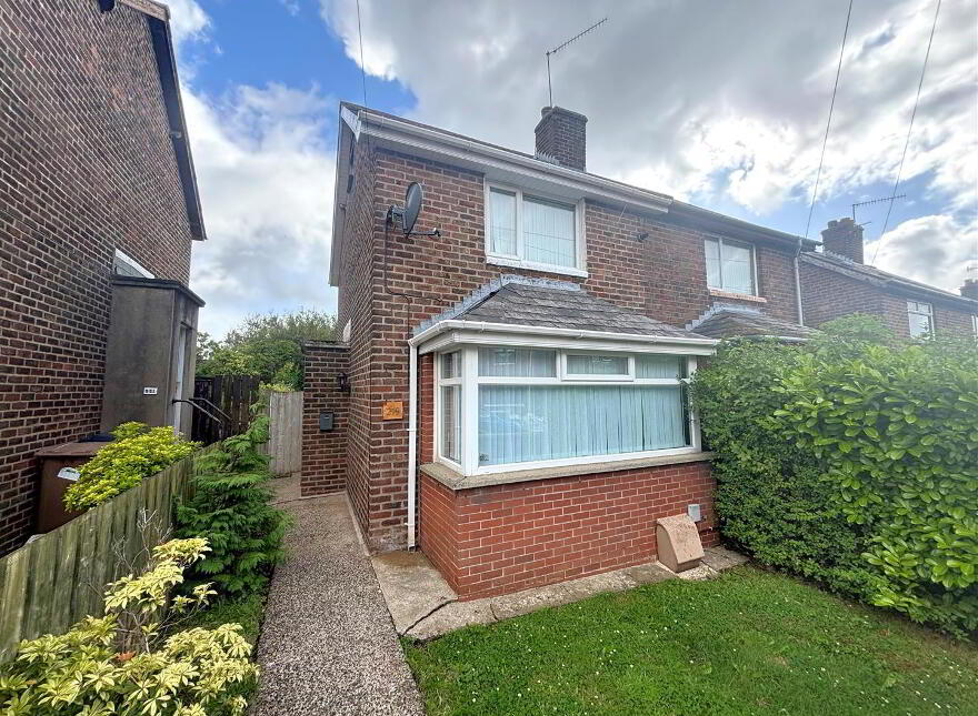 219 Joanmount Gardens, Belfast, BT14 6PA photo