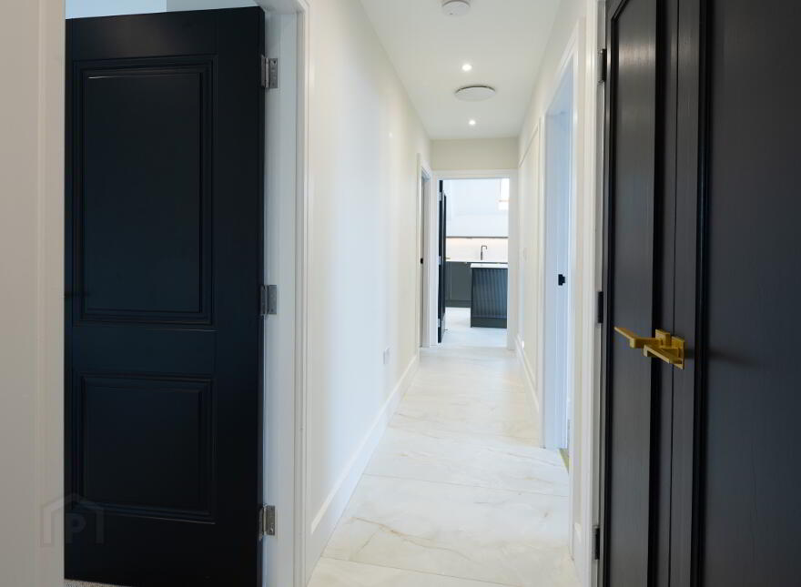 3 Bed Penthouse Apartment, Strand Road, Portstewart, Strand Road, Portstewart