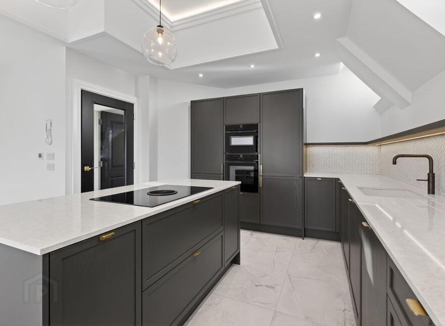 3 Bed Penthouse Apartment, Strand Road, Portstewart, Strand Road, Portstewart