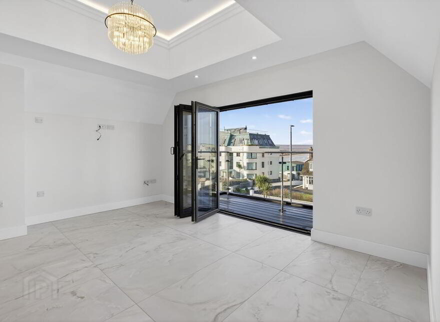 3 Bed Penthouse Apartment, Strand Road, Portstewart, Strand Road, Portstewart
