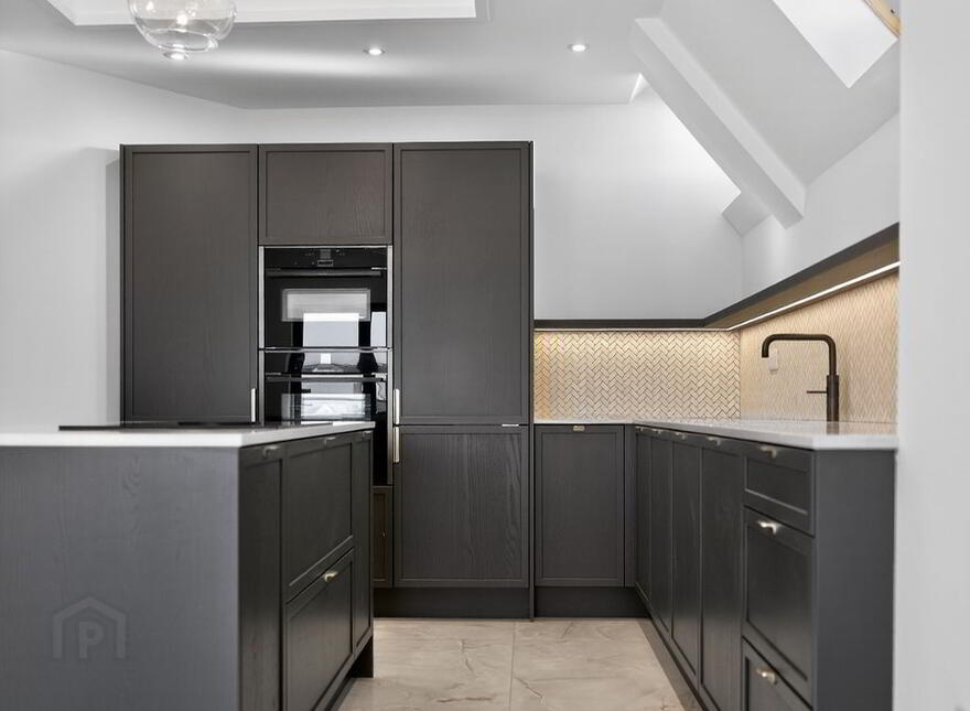 3 Bed Penthouse Apartment, Strand Road, Portstewart, Strand Road, Portstewart