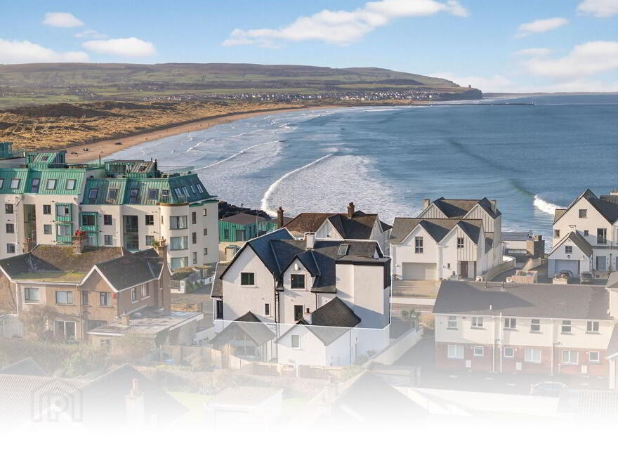 3 Bed Penthouse Apartment, Strand Road, Portstewart, Strand Road, Portstewart