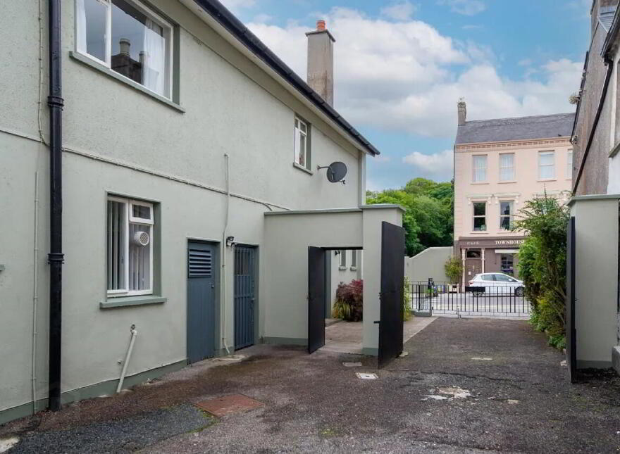 Bank House, Main Street, Doneraile, P51VYY9
