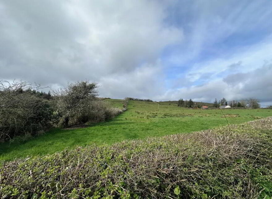 Lands, At Aghamackalinn, Carrickroe, H18XT52 photo