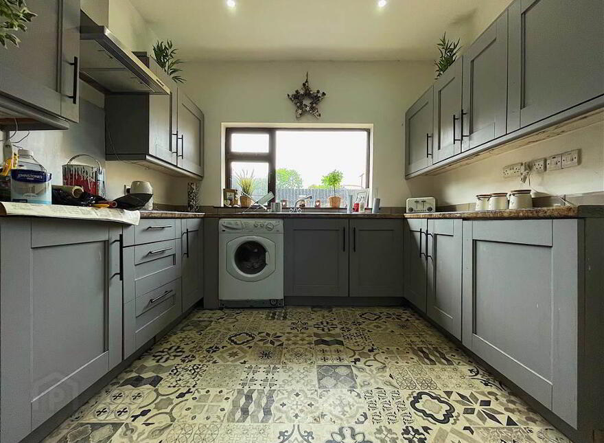 427 Springfield Road, Belfast, BT12 7DJ