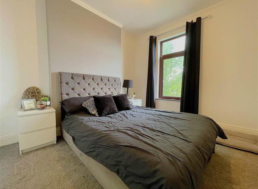427 Springfield Road, Belfast, BT12 7DJ
