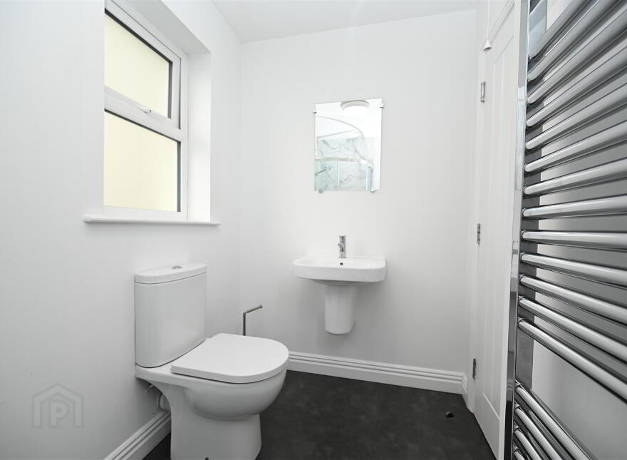 Apt 4, 61 Central Avenue, Bangor, BT20 3AU