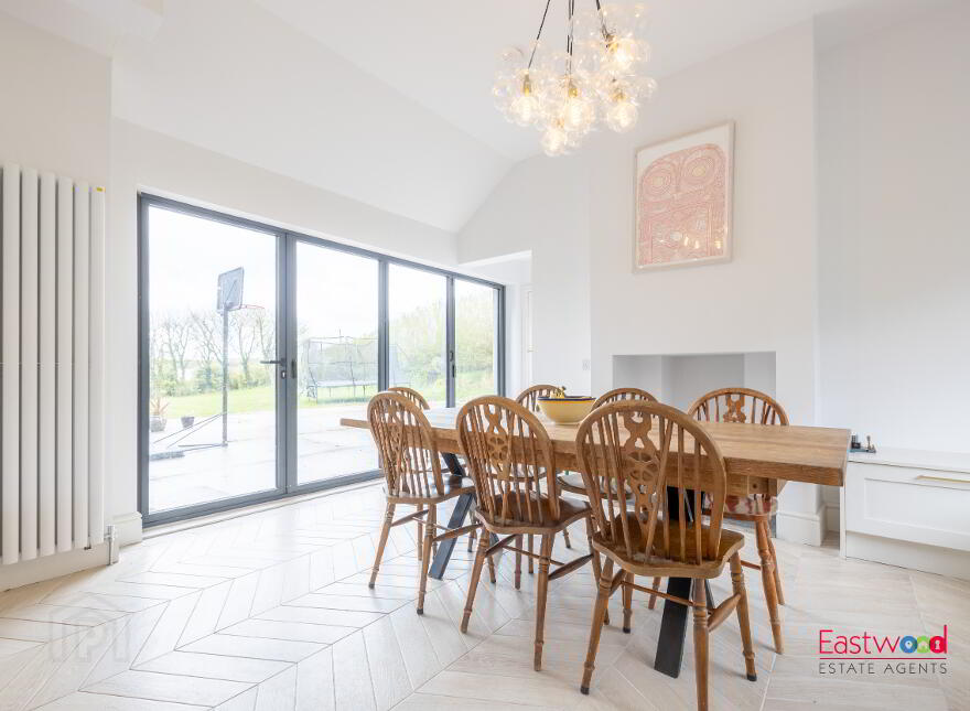 Castlerobin House, 2 Braithwaites Road, And Lands, Lisburn, BT28 3SW