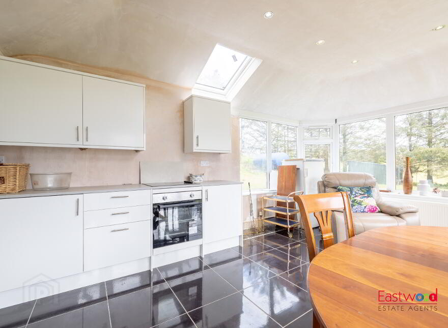 Castlerobin House, 2 Braithwaites Road, And Lands, Lisburn, BT28 3SW