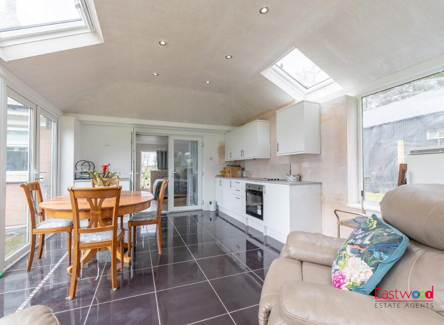 Castlerobin House, 2 Braithwaites Road, And Lands, Lisburn, BT28 3SW