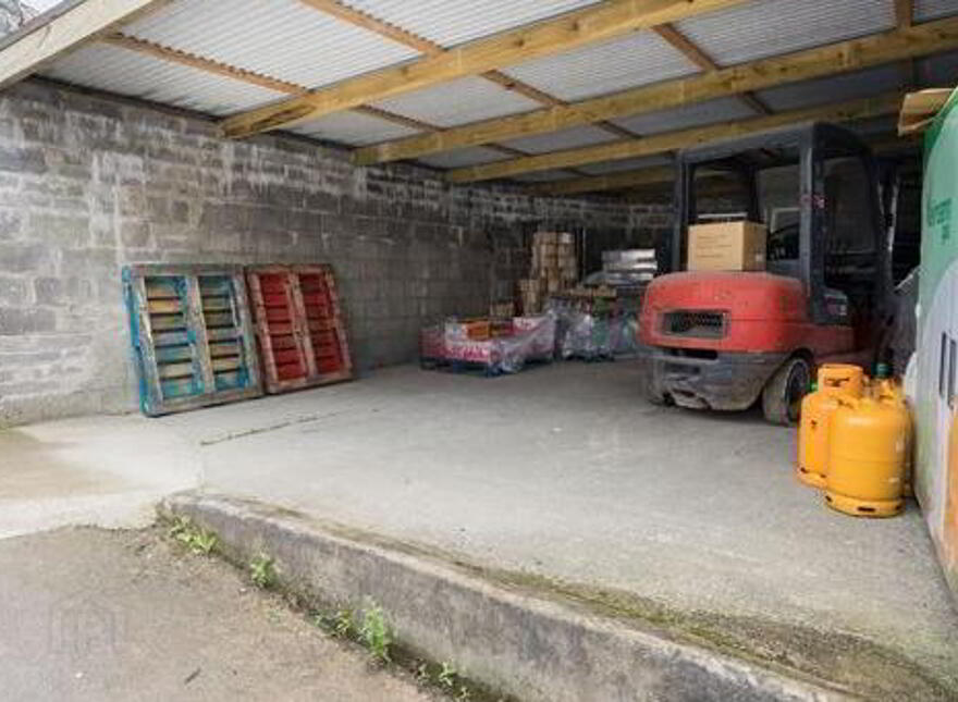 MJ's Mini Market, 69 Market Street, Cootehill, Cavan, H16AW66
