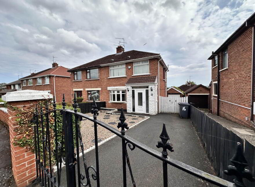 16 Hillhead Drive, Stewartstown Road, Belfast, BT11 9FT photo