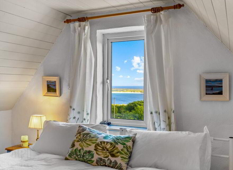 Gleann Cottage", Errisbeg Connemara, West, Roundstone, H91HD7A