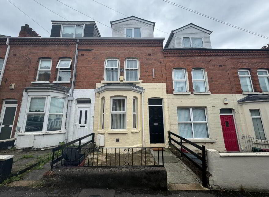 112 Dunluce Avenue, Belfast, BT9 7AZ photo