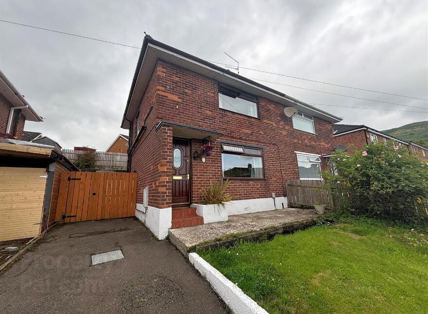 144 Kilcoole Park, Belfast, BT14 8LD photo