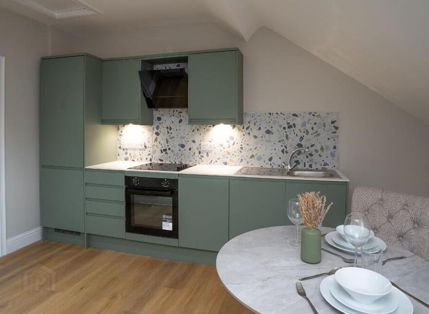 Apt 6, 19 Camden Street, Belfast, BT9 6AT