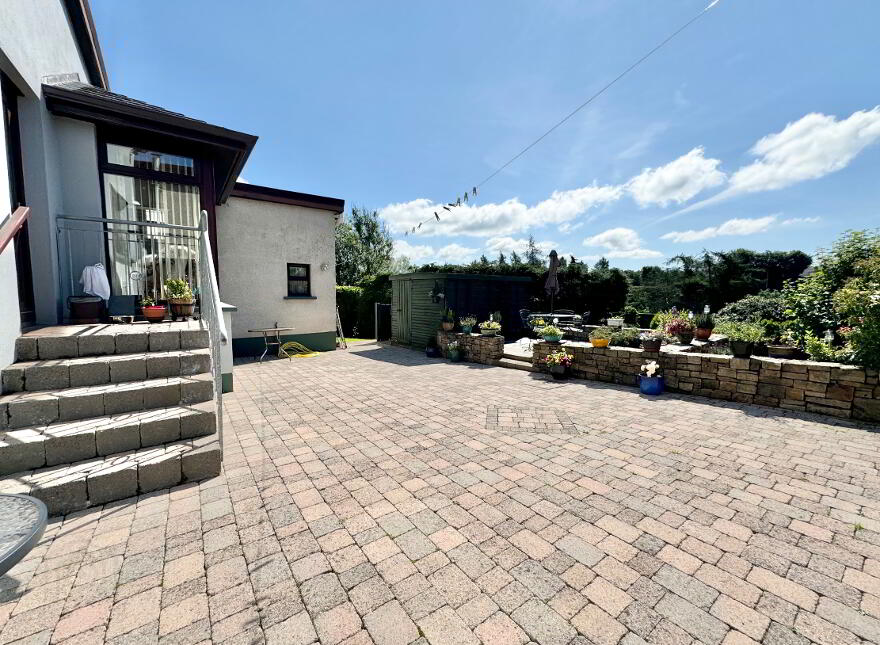 13 Carnalea Road, Omagh, BT78 2BY
