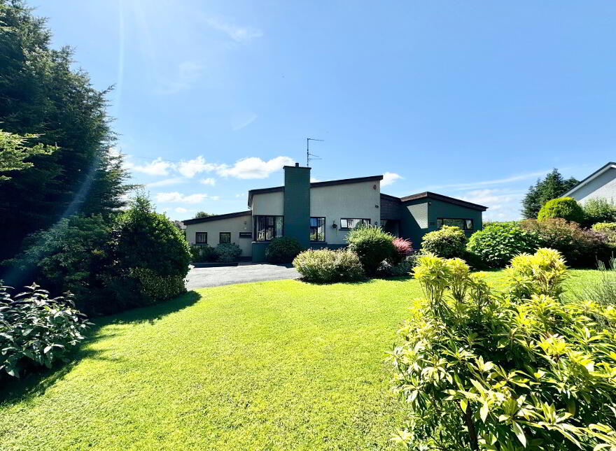 13 Carnalea Road, Omagh, BT78 2BY