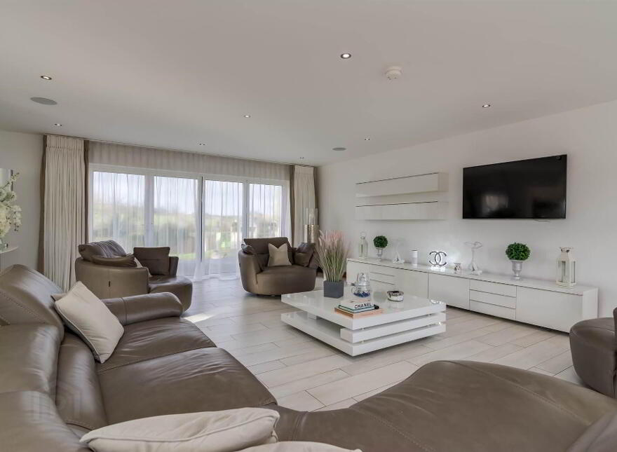 34 Ballysallagh Road, Dromore, BT25 1PD
