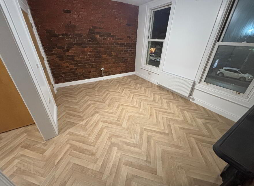 Hot Food Takeaway / Restaurant, 409 Ormeau Road, Refurbished Unit, Belfast, BT7 3GP