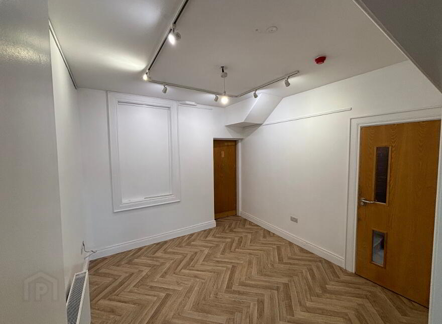 Hot Food Takeaway / Restaurant, 409 Ormeau Road, Refurbished Unit, Belfast, BT7 3GP