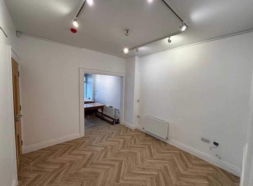 Hot Food Takeaway / Restaurant, 409 Ormeau Road, Refurbished Unit, Belfast, BT7 3GP