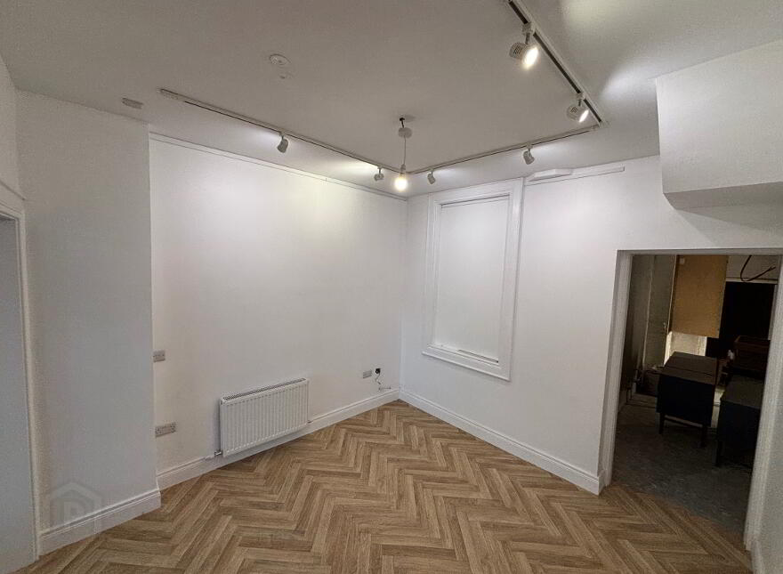 Hot Food Takeaway / Restaurant, 409 Ormeau Road, Refurbished Unit, Belfast, BT7 3GP