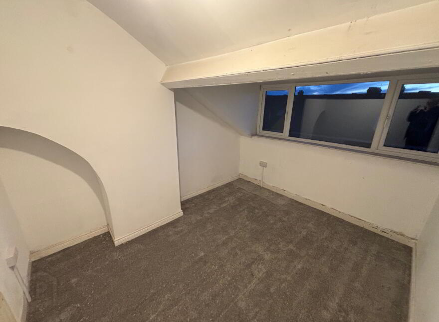 Hot Food Takeaway / Restaurant, 409 Ormeau Road, Refurbished Unit, Belfast, BT7 3GP