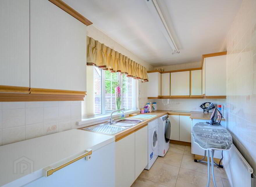 180 Bangor Road, Holywood, BT18 0BY