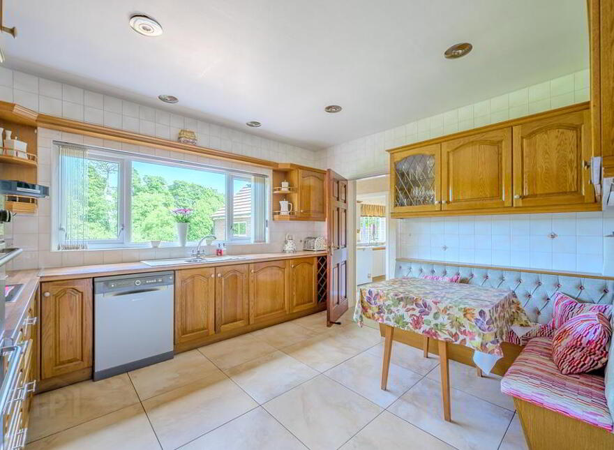 180 Bangor Road, Holywood, BT18 0BY