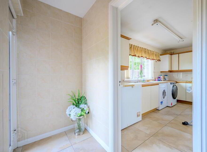 180 Bangor Road, Holywood, BT18 0BY