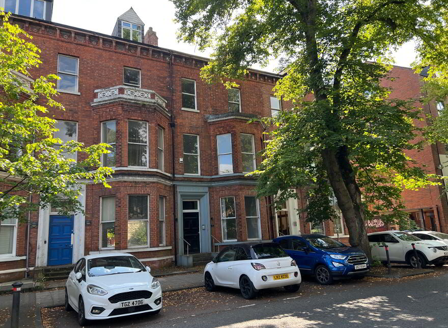52 Elmwood Avenue, Belfast, BT9 6AZ