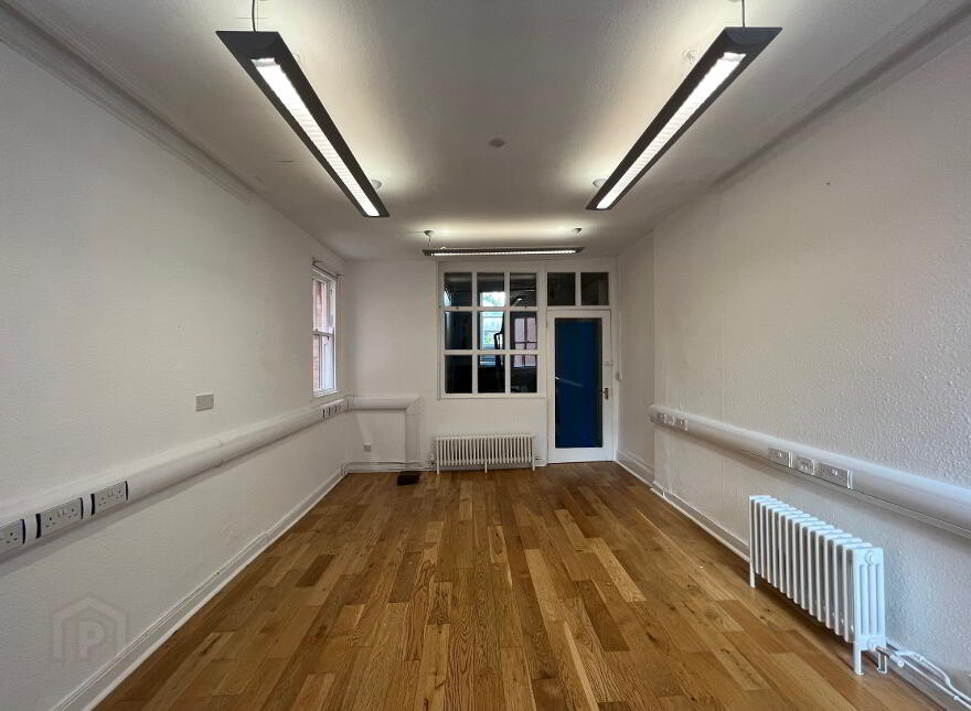 52 Elmwood Avenue, Belfast, BT9 6AZ