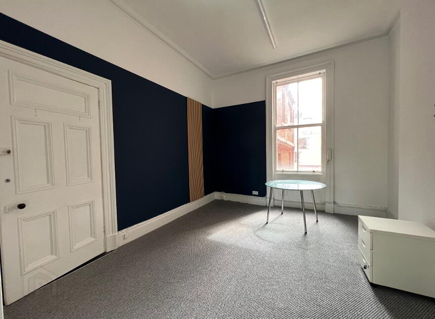 52 Elmwood Avenue, Belfast, BT9 6AZ