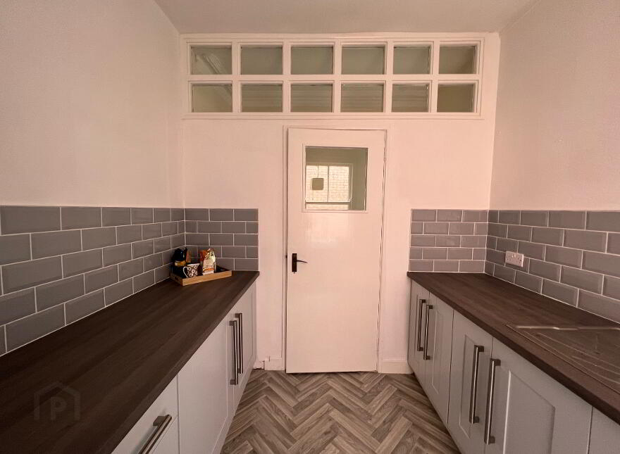52 Elmwood Avenue, Belfast, BT9 6AZ