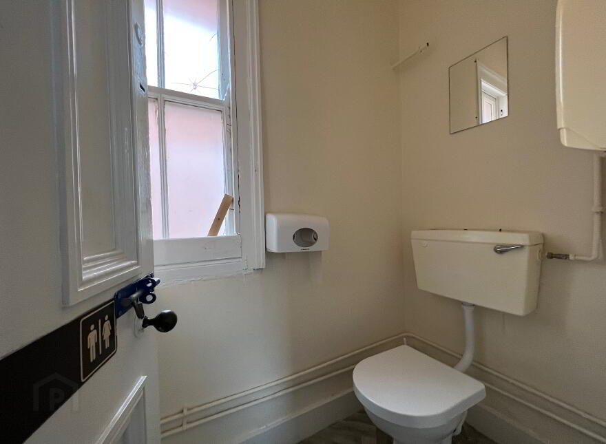 52 Elmwood Avenue, Belfast, BT9 6AZ