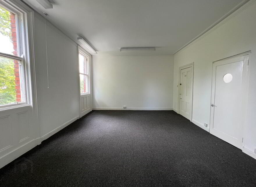 52 Elmwood Avenue, Belfast, BT9 6AZ