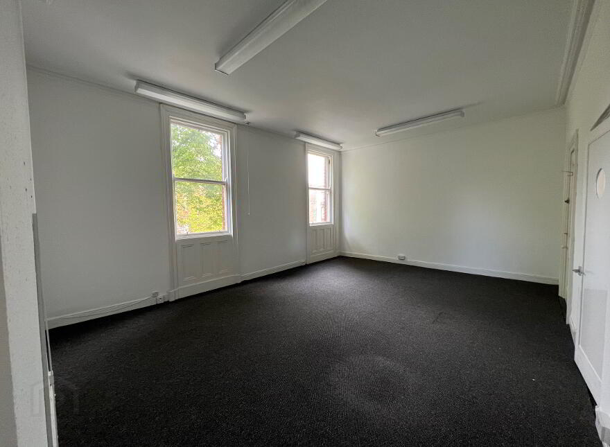 52 Elmwood Avenue, Belfast, BT9 6AZ