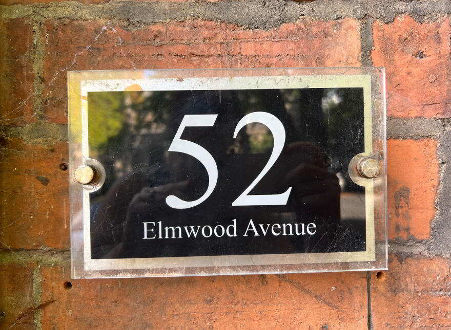 52 Elmwood Avenue, Belfast, BT9 6AZ