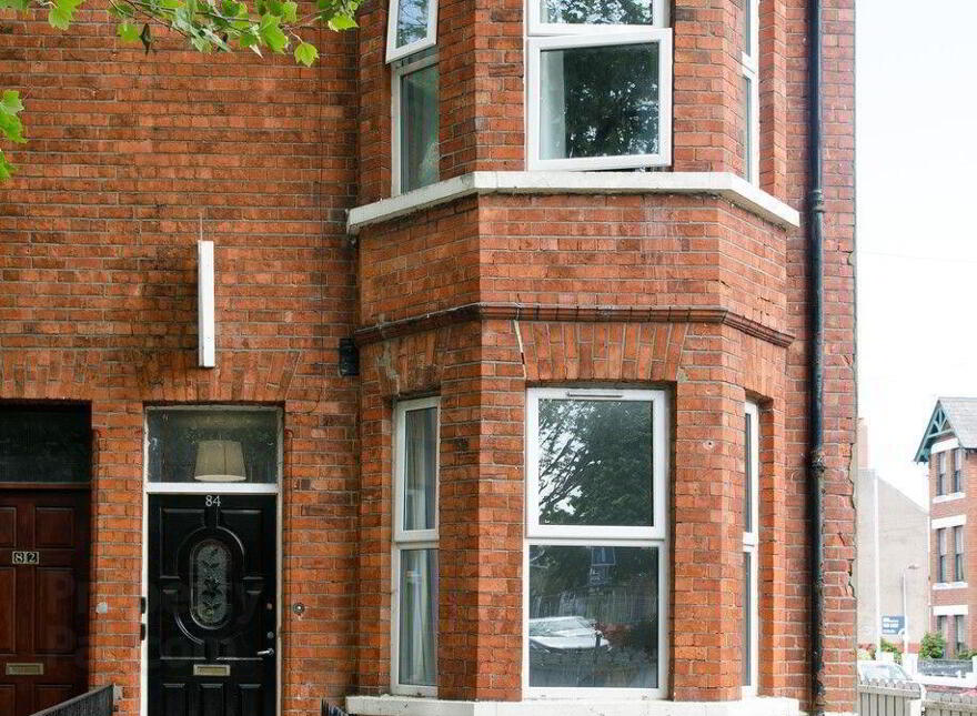 Great Five Bedroom House, 84 Rugby Road, Queens Quarter, Belfast, BT7 1PT photo