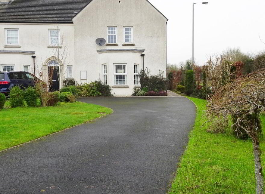 3 Devenish Manor, Enniskillen, BT74 5JD photo