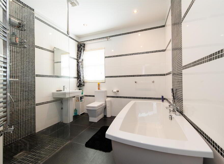 3b Claragh Road, Knocksticken, Downpatrick, BT30 8RF