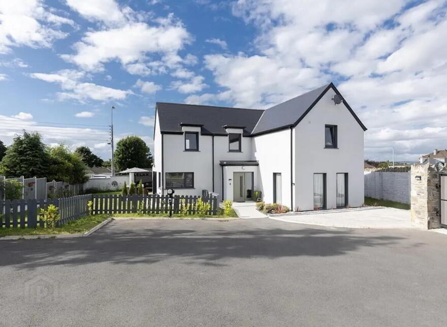 Stoneleigh House, Cork Road, Mallow, P51V9DC